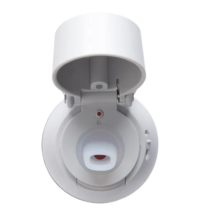 1736-Coca-Cola-Bottle-Caps-Venture-Lite-Water-Bottle-24oz-3.webp Coca-Cola Bottle Caps Venture Lite Water Bottle 24oz